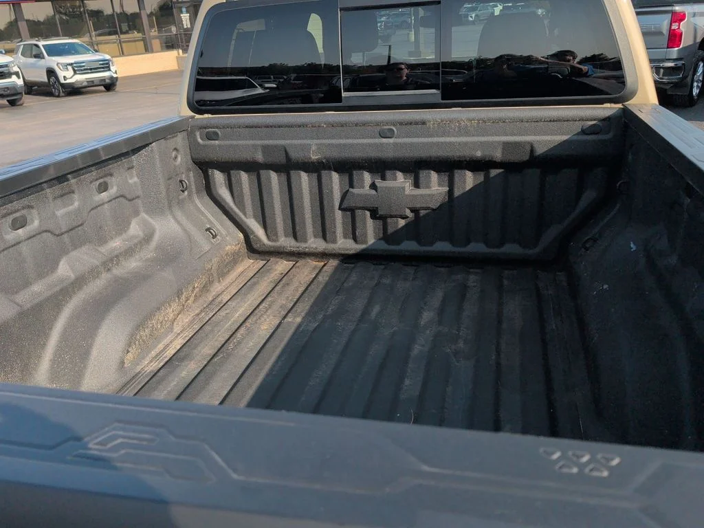 Used 2023 Sand Dune Metallic Chevrolet Z71 image 25
