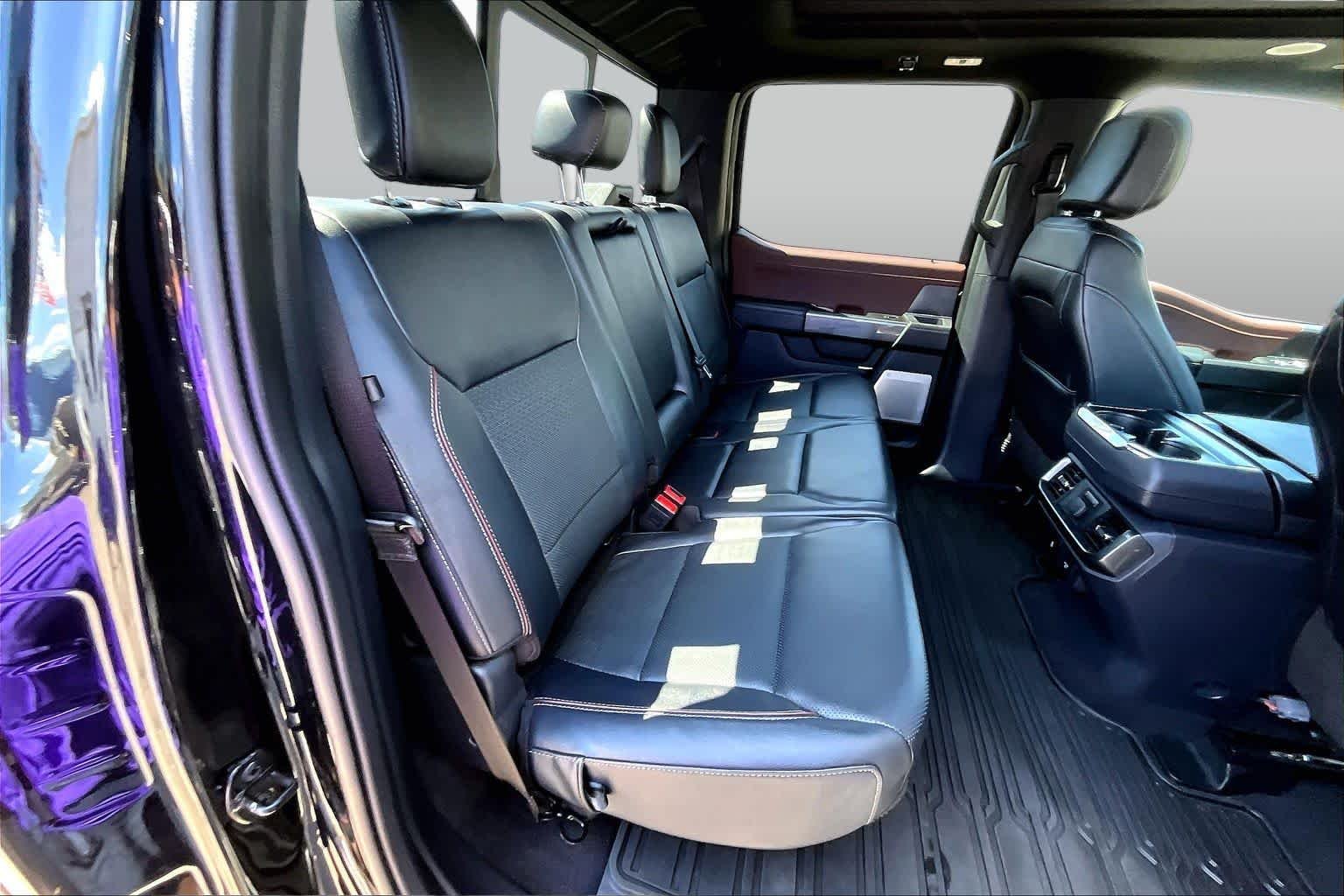 Used 2023 Agate Black Metallic Ford LARIAT image 20