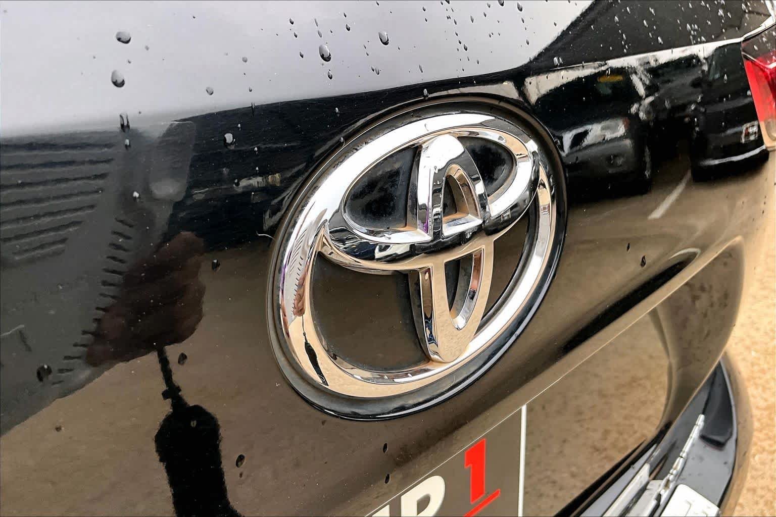Used 2020 Midnight Black Metallic Toyota Limited image 28