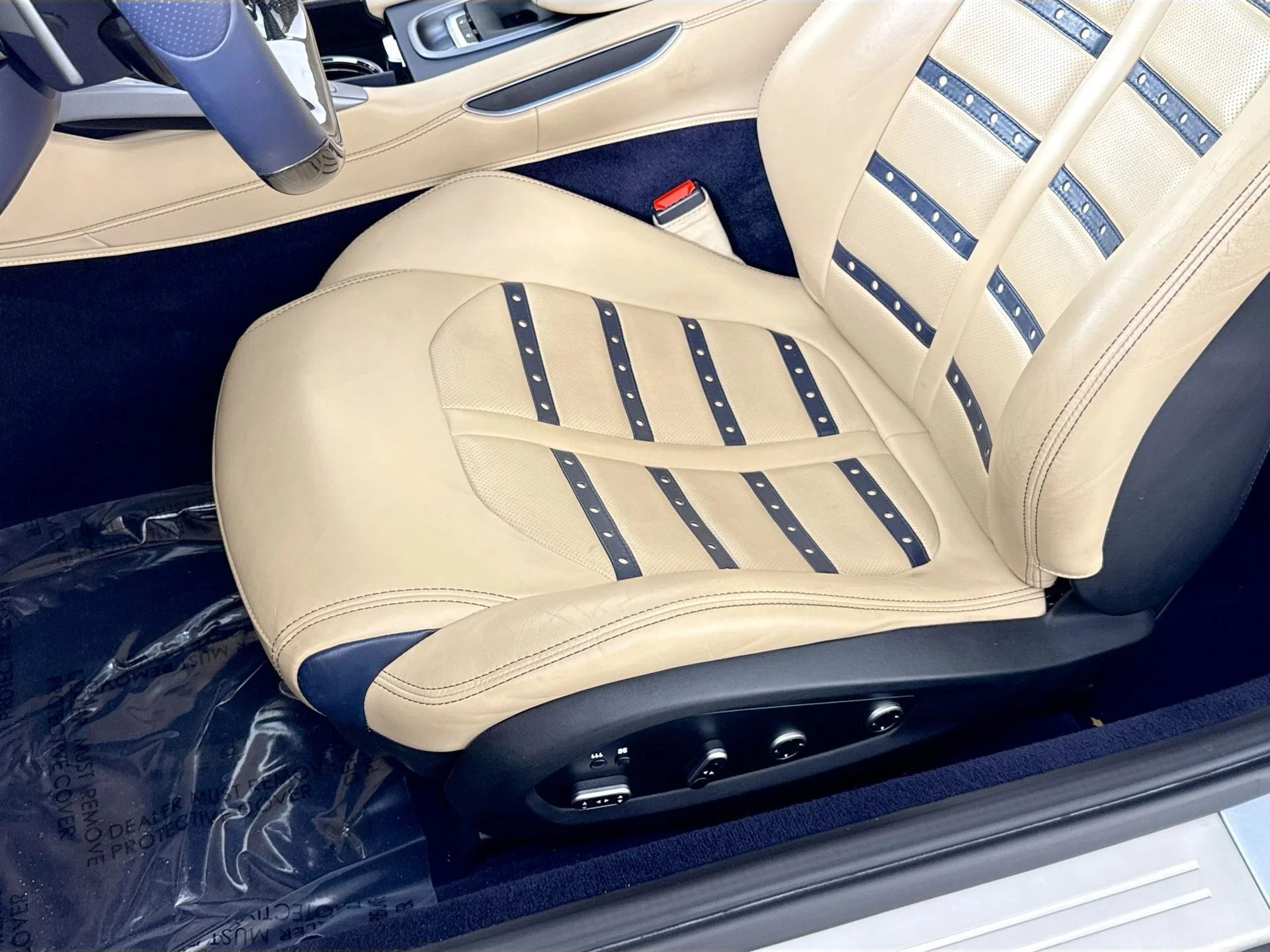 Certified Used 2018 Grigio Titanio Metall Ferrari V12 image 18