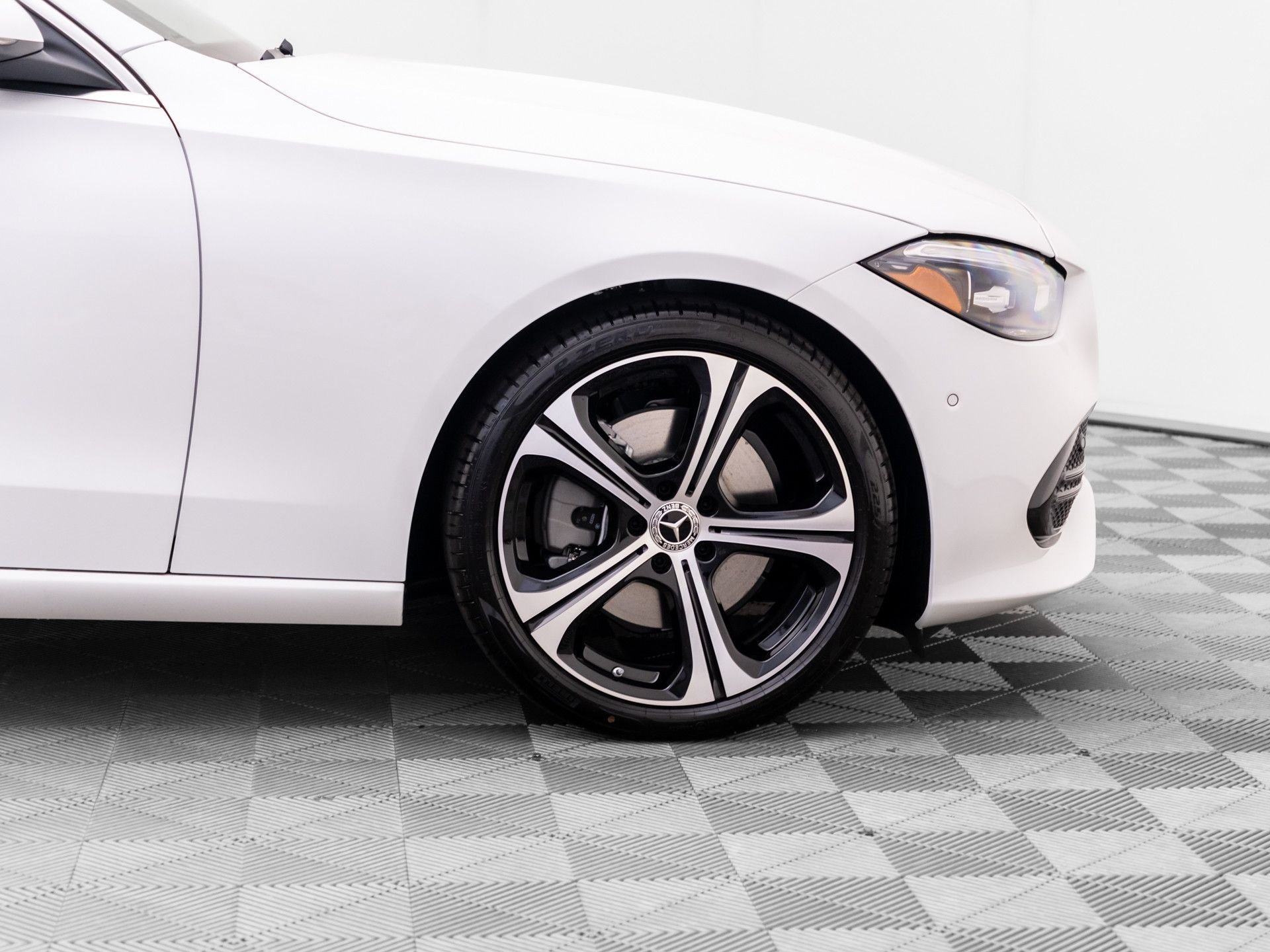 New 2026 White Mercedes-Benz C 300 image 31