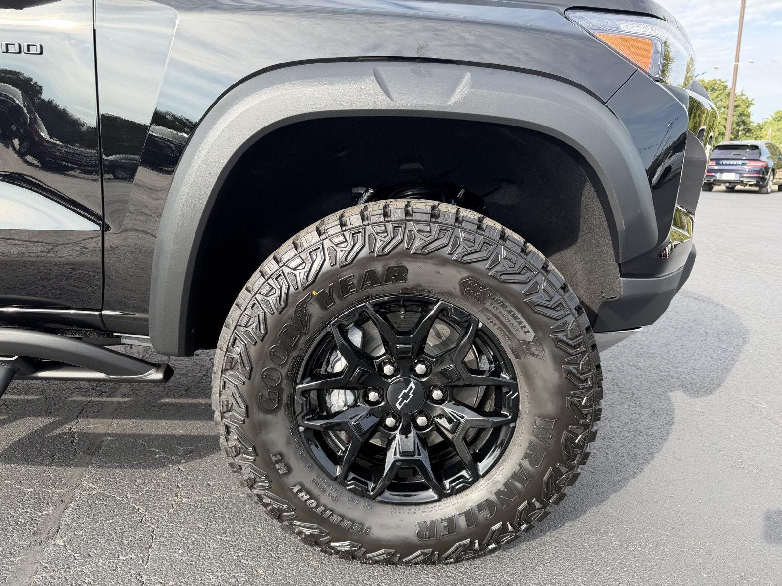 2026 Chevrolet Colorado ZR2 - Photo 19