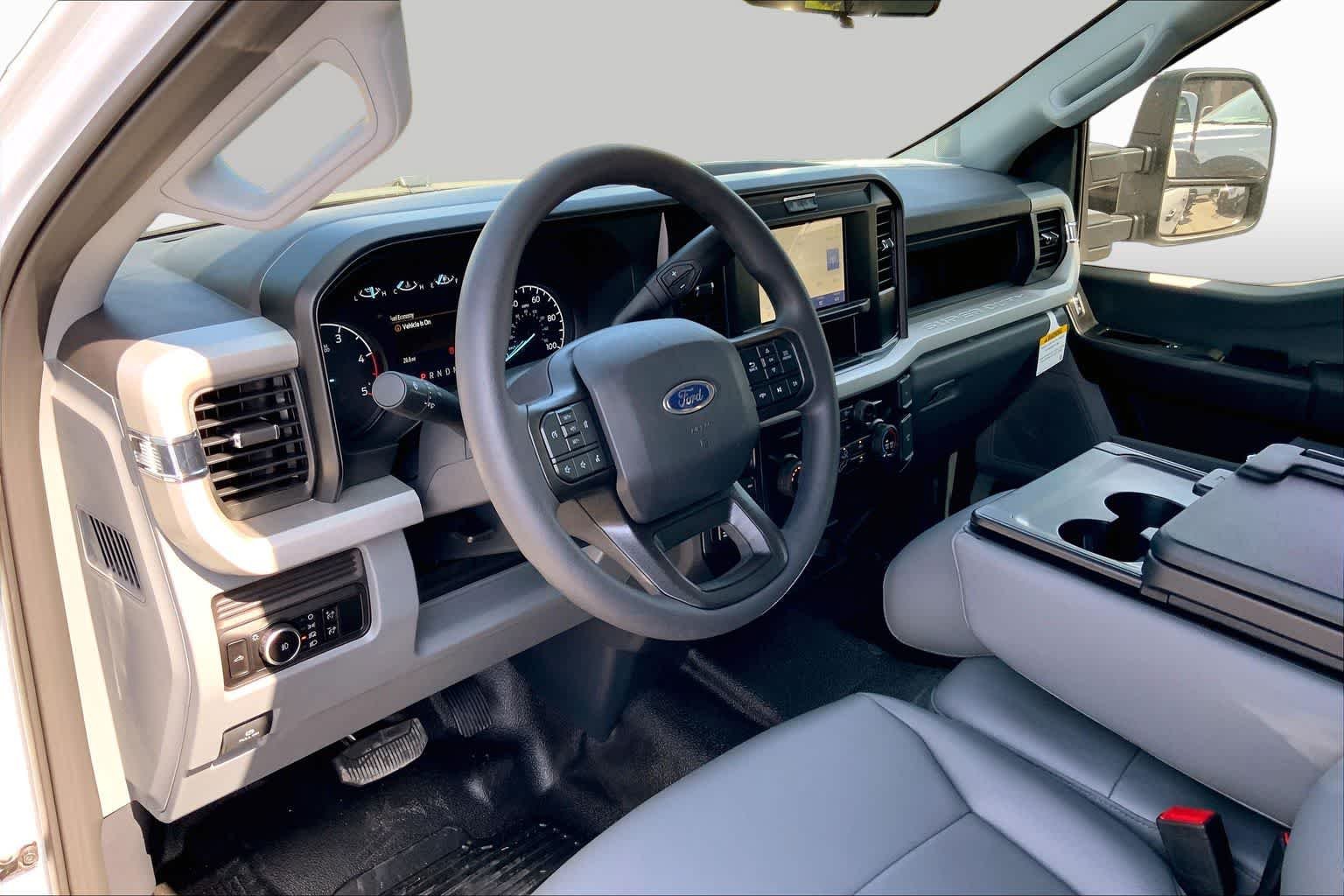 New 2026 Oxford White Ford XL image 6