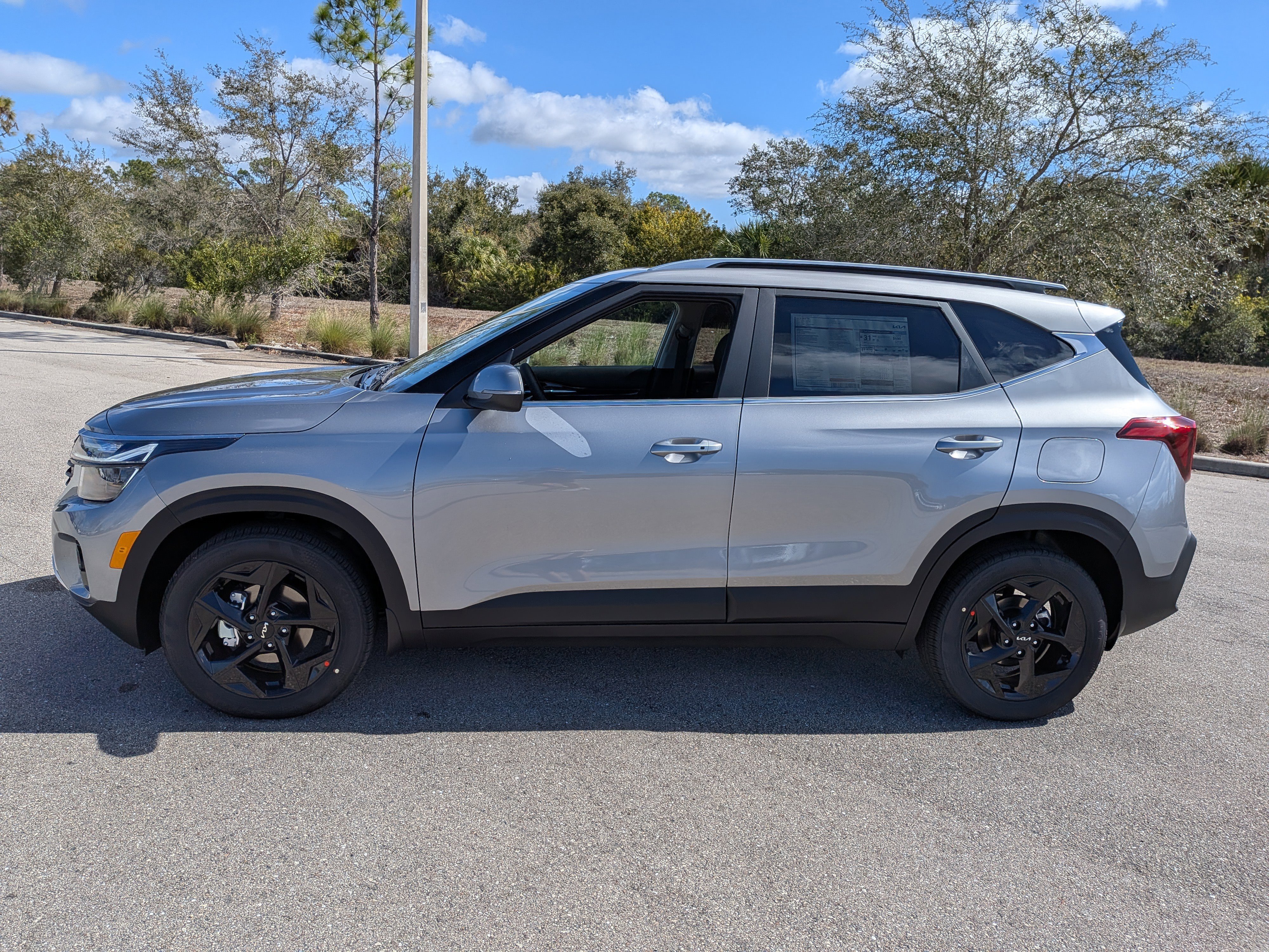 New 2026 Steel Gray Kia EX image 8