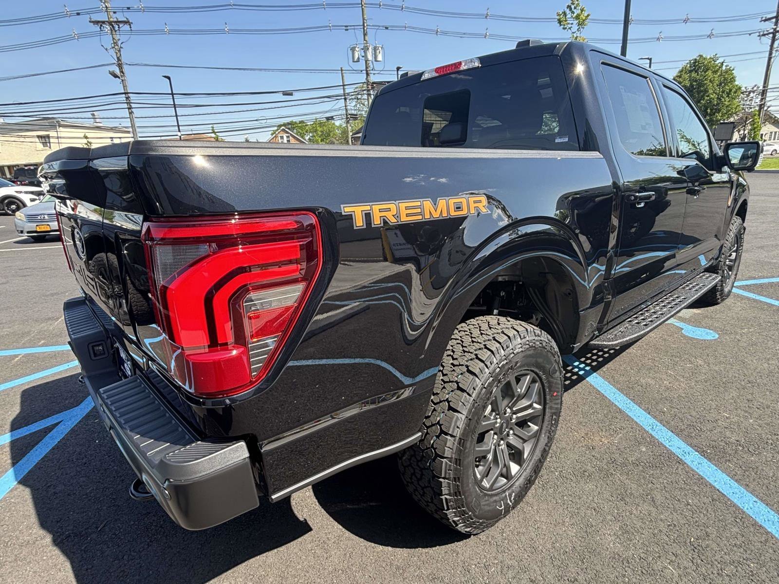 New 2026 Agate Black Metallic Ford Tremor® image 12