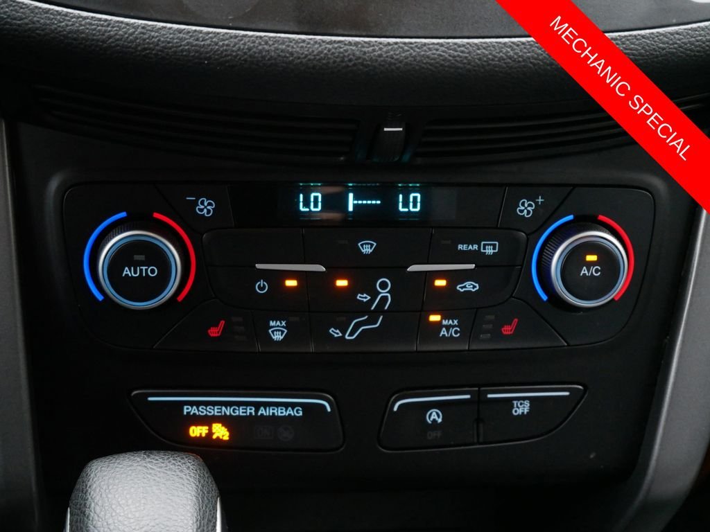 Used 2018 Black Ford SE image 24