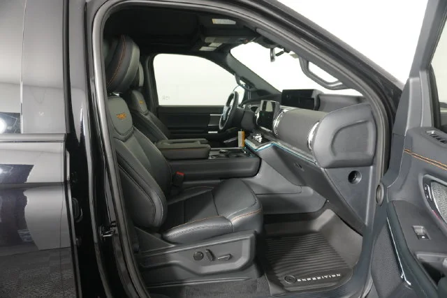 New 2027 Agate Black Metallic Ford Tremor® image 30