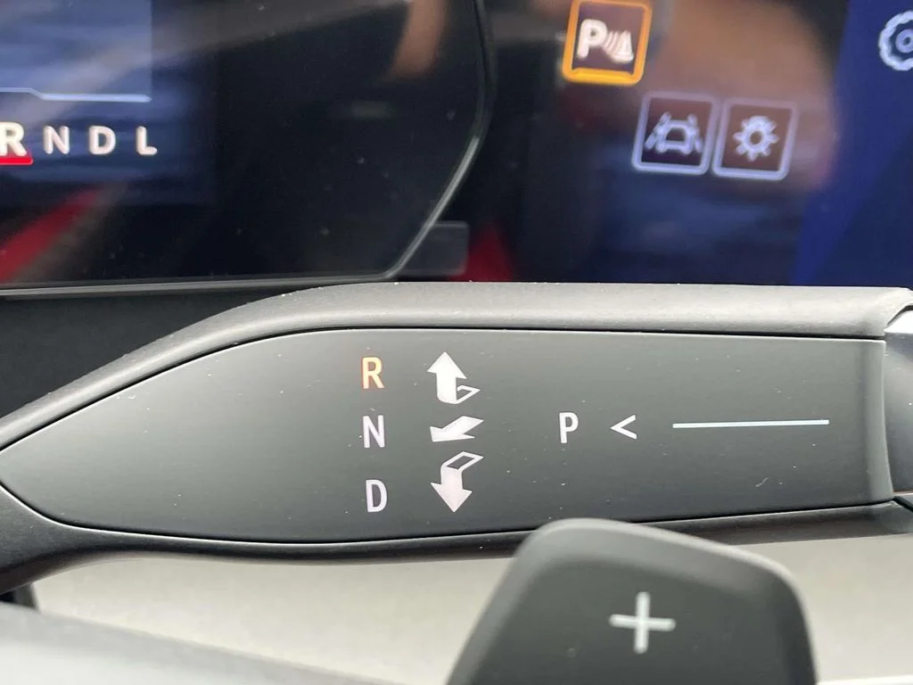 New 2026 Summit White Chevrolet LT image 29