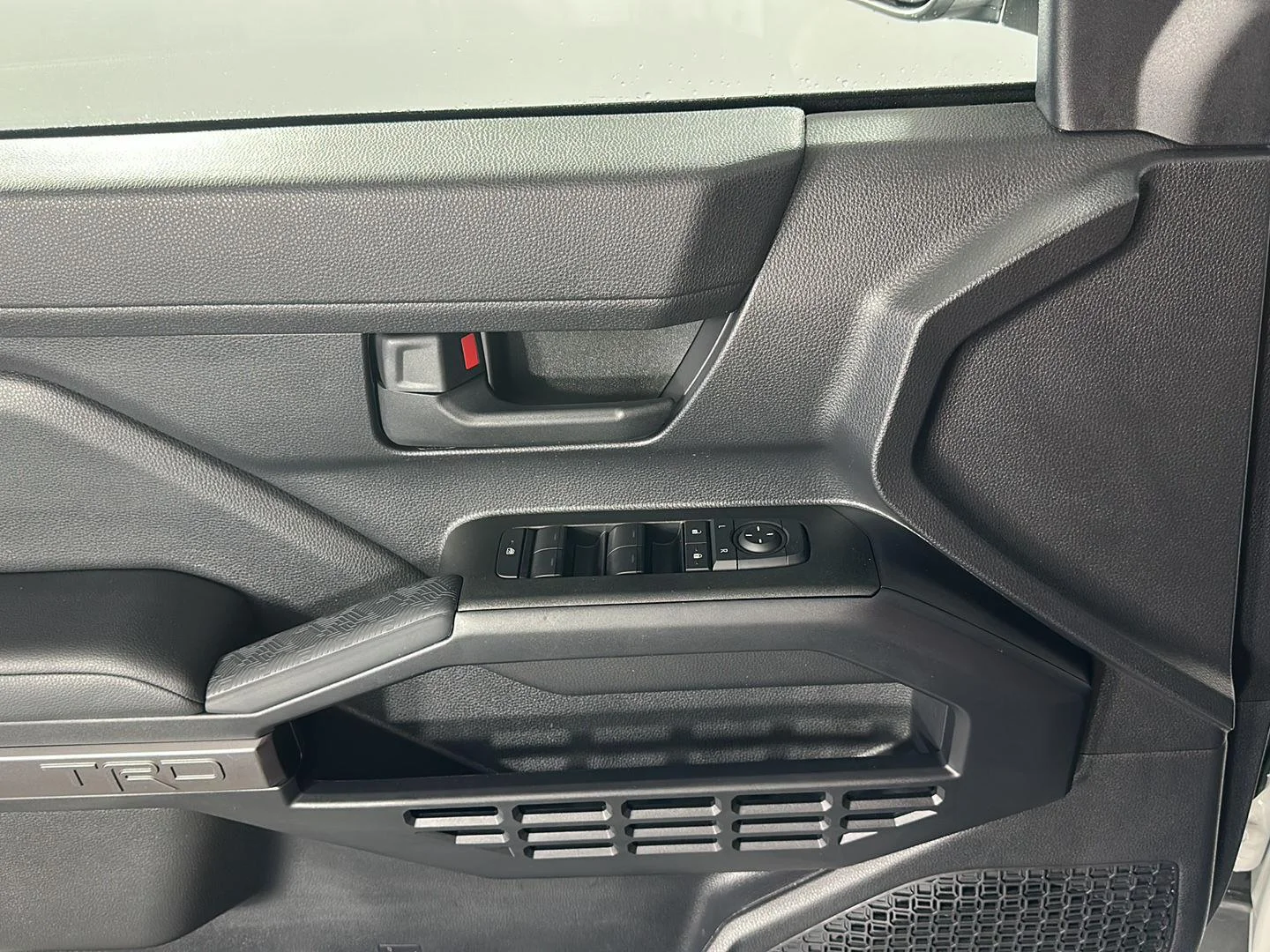 Used 2025 Wind Chill Pearl Toyota TRD Sport image 10