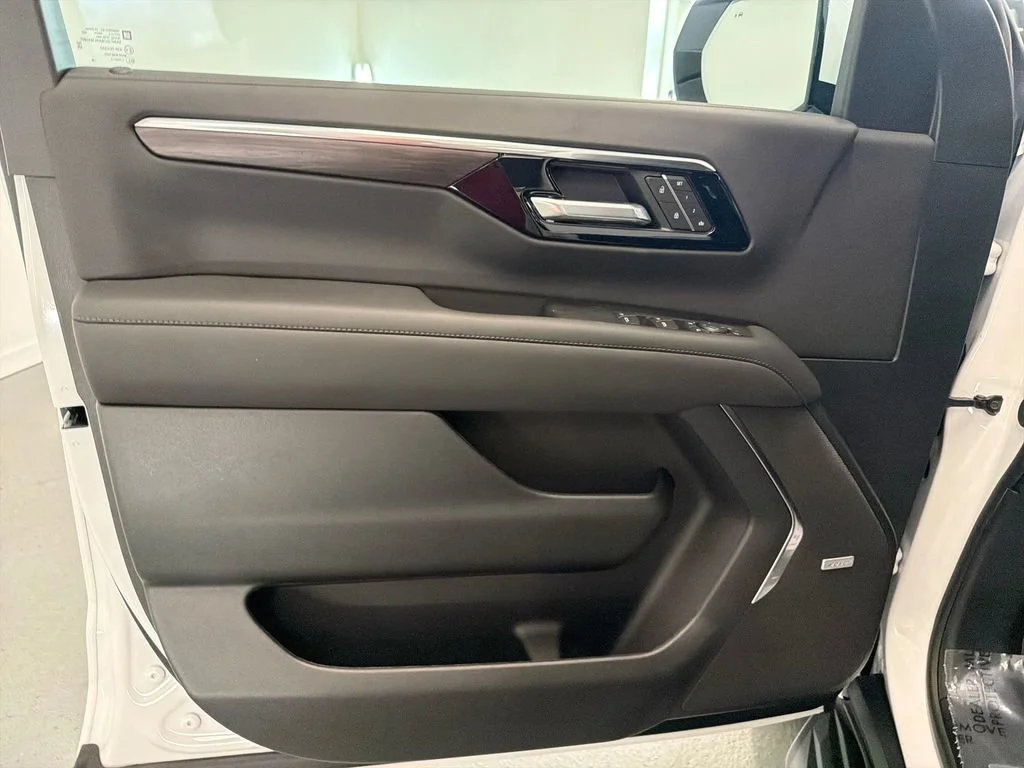 New 2026 Summit White Chevrolet LT image 13