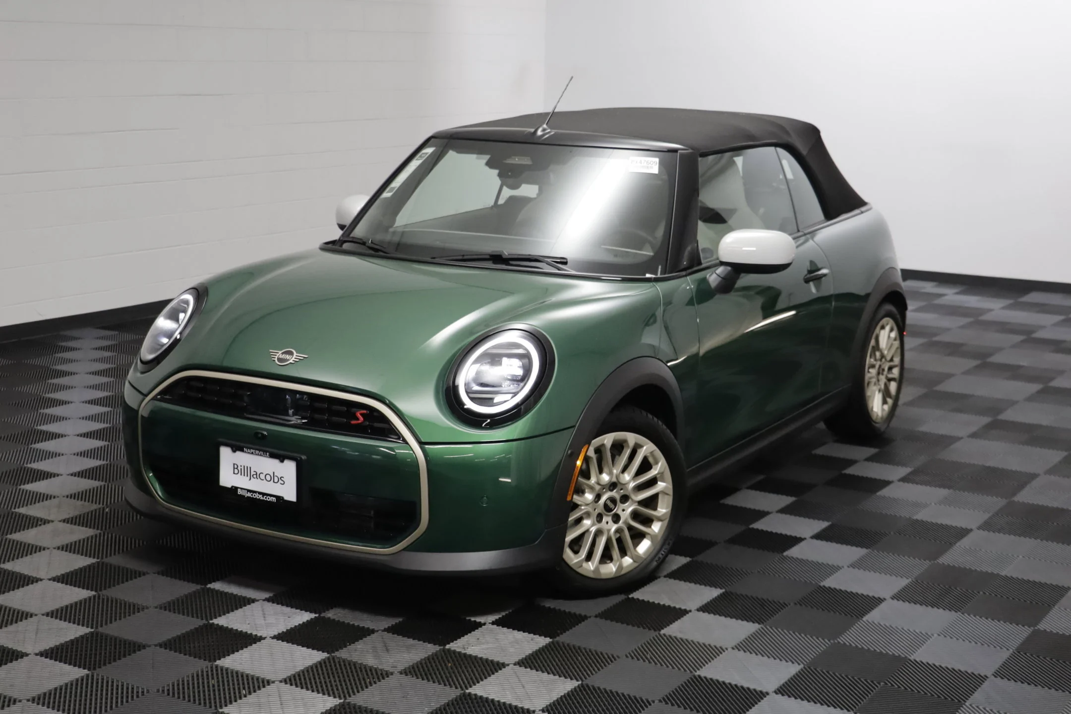 Certified Used 2026 British Racing Green MINI  image 2