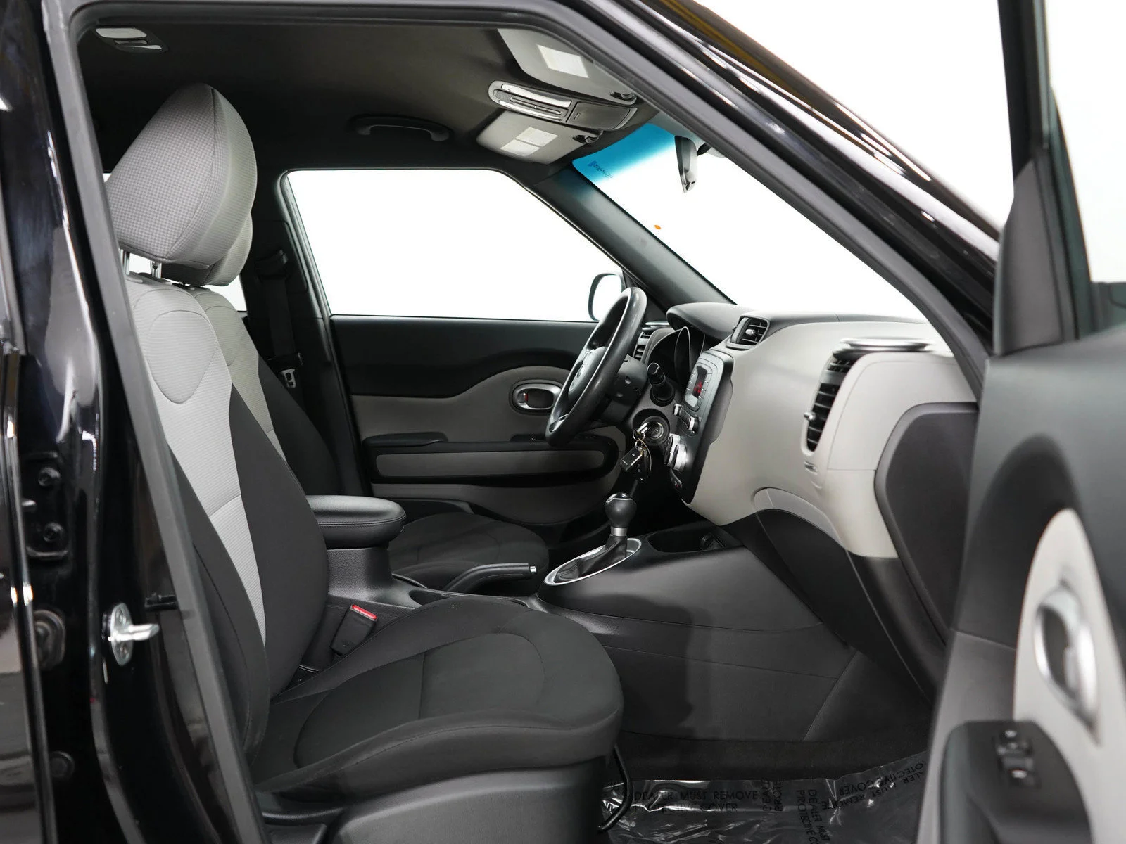 Used 2015 Shadow Black Kia  image 11