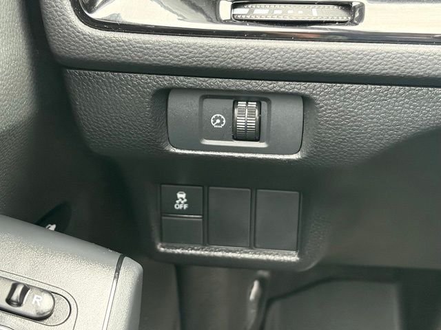 Used 2025  Honda Sport image 19