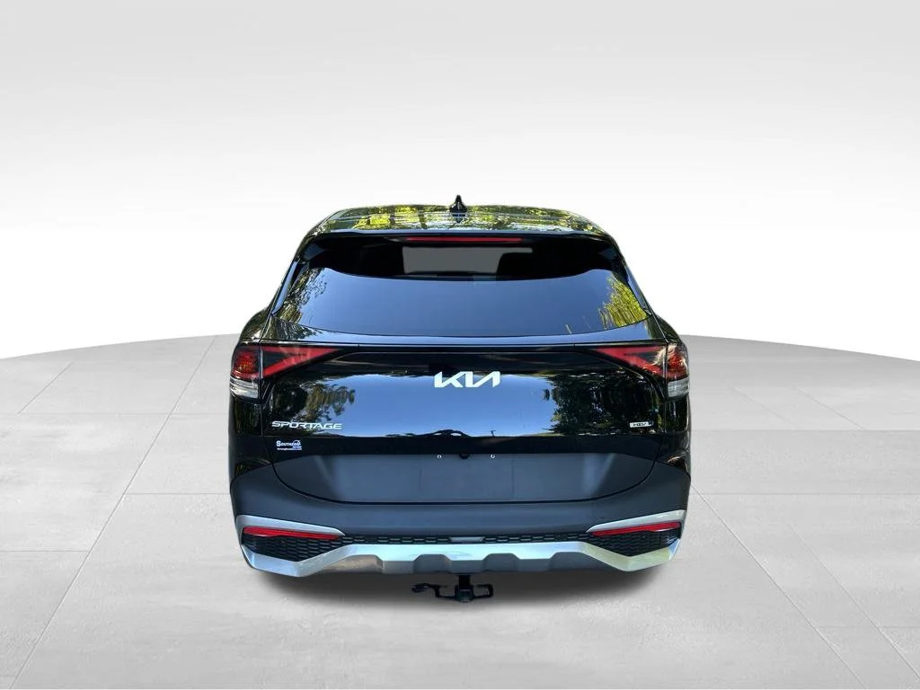 Used 2025 Black Kia LX image 4