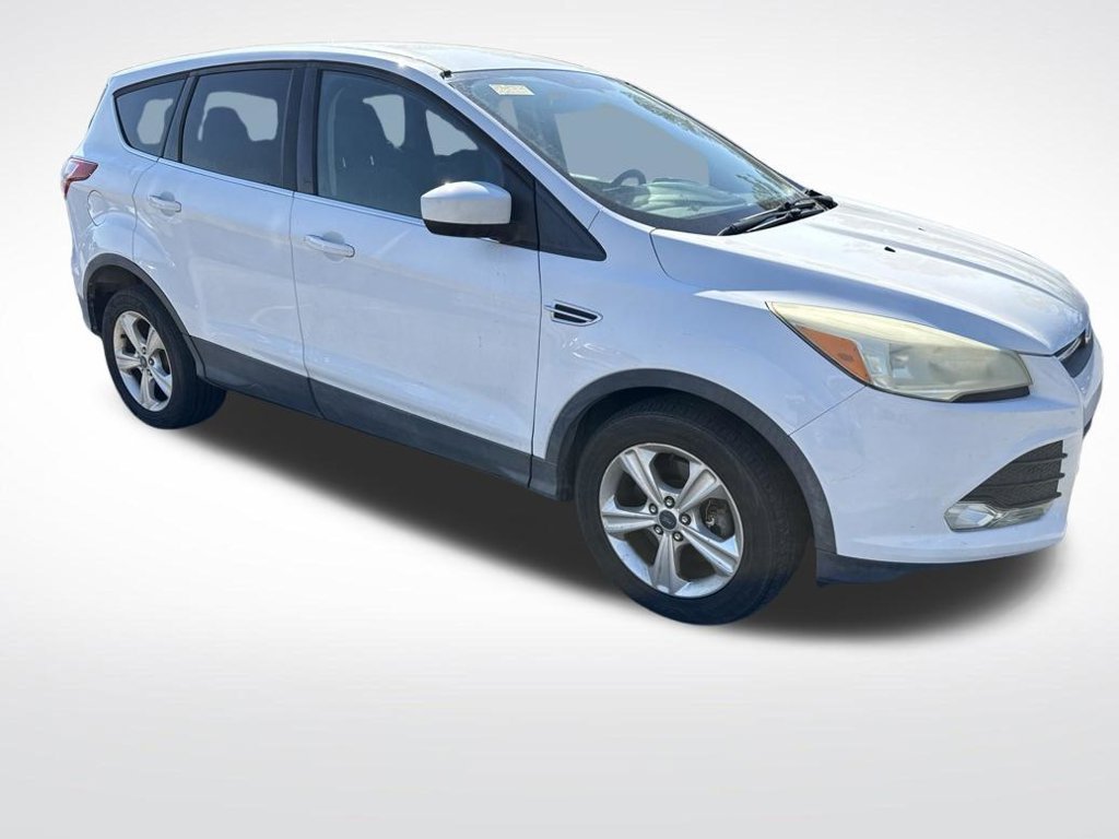 Used 2013 White Ford SE image 3