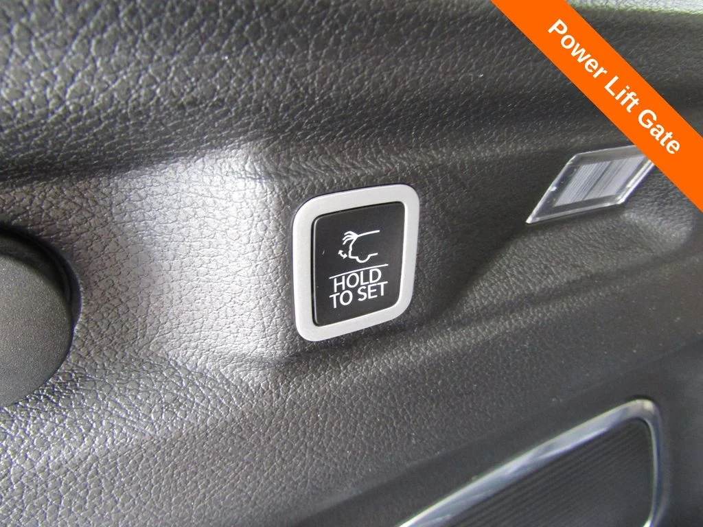 Used 2022 Black Jeep Limited image 21