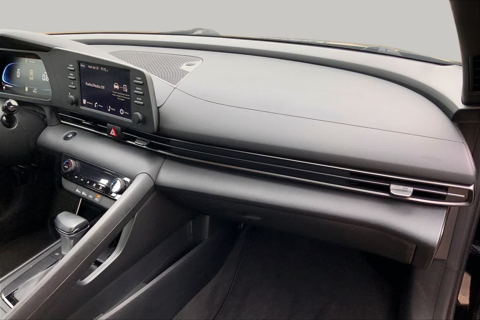 Used 2025 Abyss Black Hyundai SEL Sport image 18