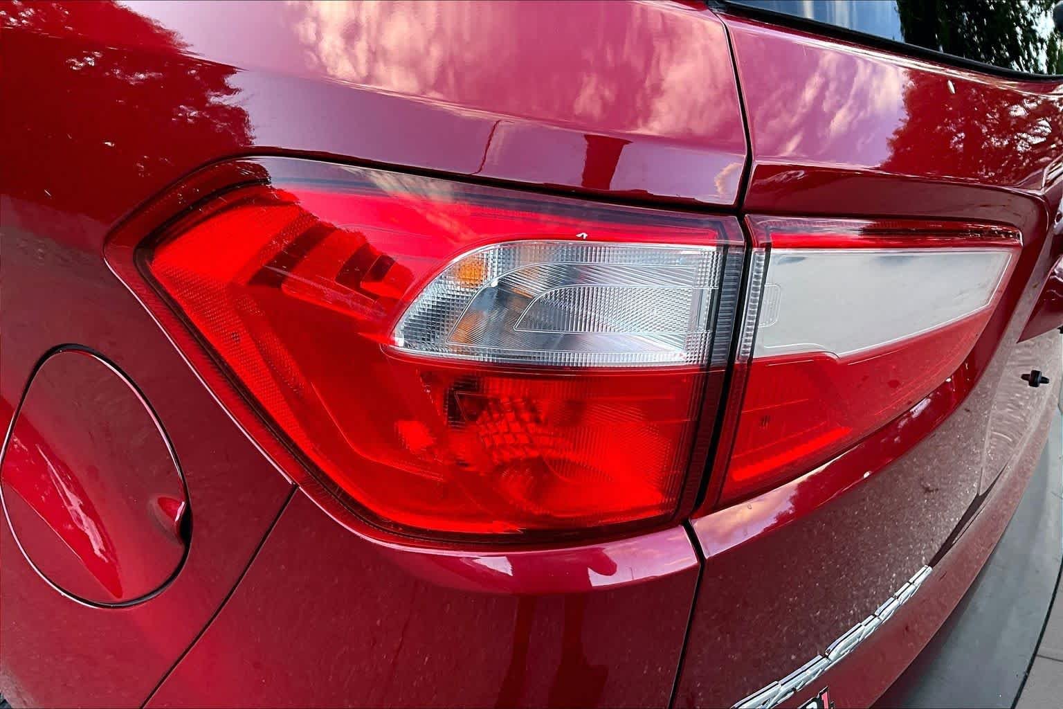 Used 2020 Ruby Red Metallic Tinted Clearcoat Ford SE image 27