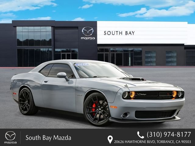 2022 Dodge Challenger R/T's photo