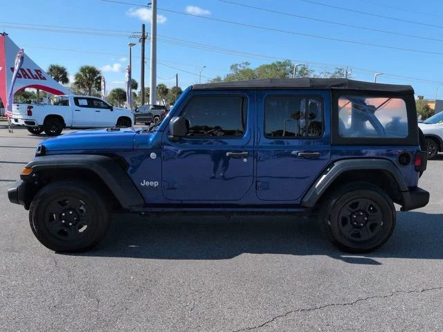 Used 2018 Blue Jeep Unlimited Sport image 7