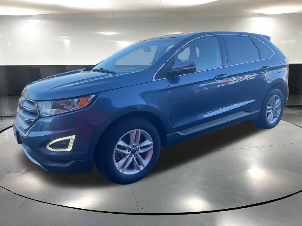 Used 2018 Blue Ford SEL image 8