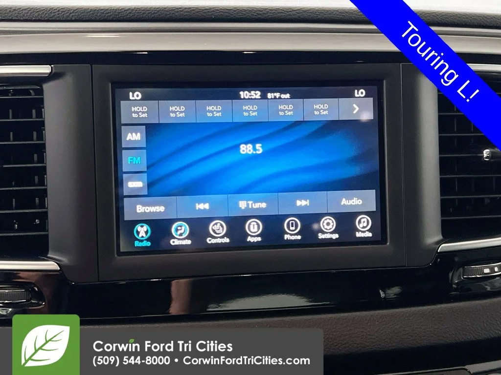 Used 2020 Bright White Clearcoat Chrysler Touring L image 22