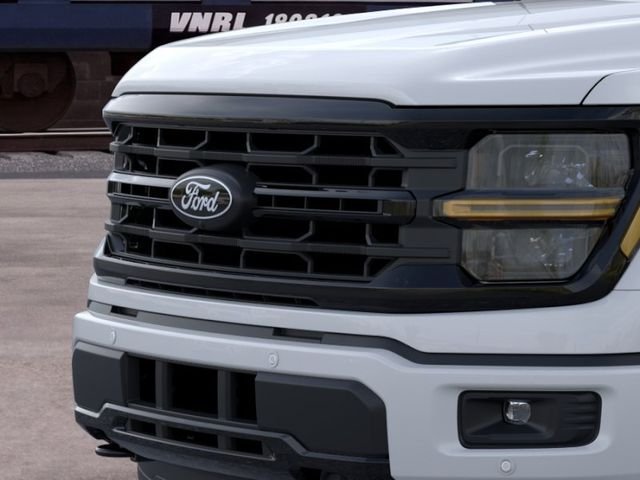 New 2026 Oxford White Ford XLT image 17