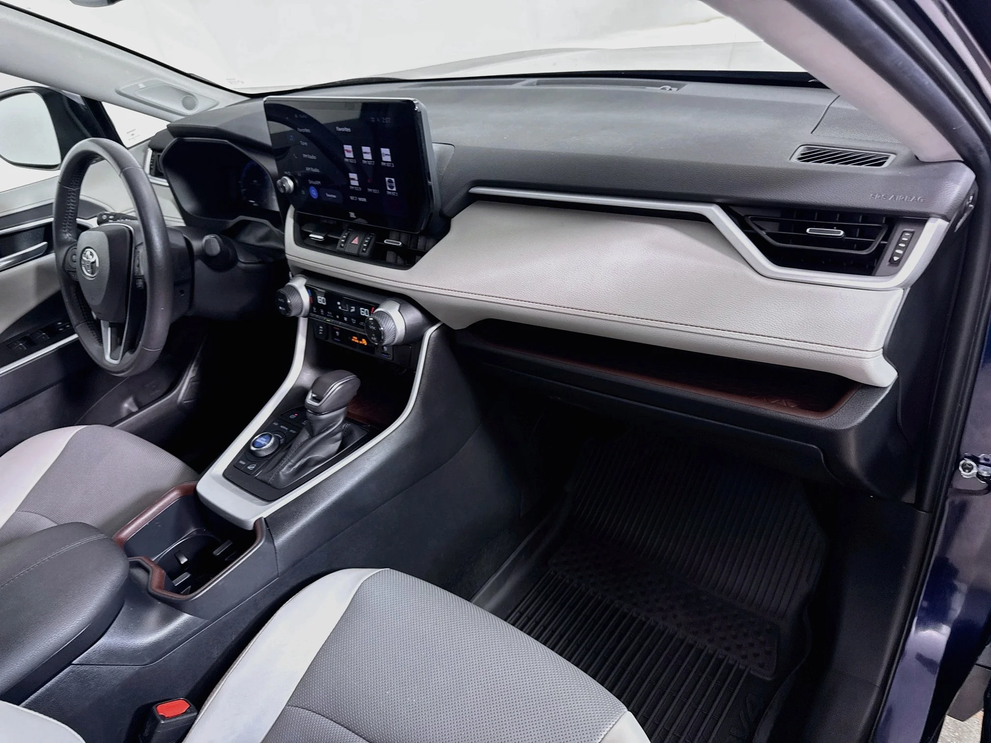 Certified Used 2025 Blueprint Toyota Limited image 27