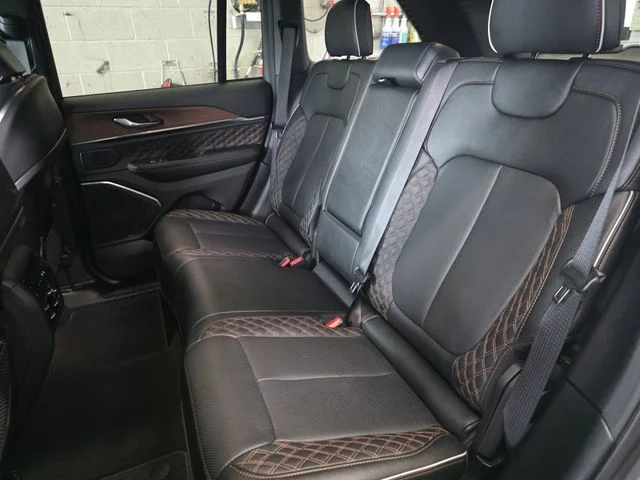 Used 2025 Gray Jeep Summit image 15