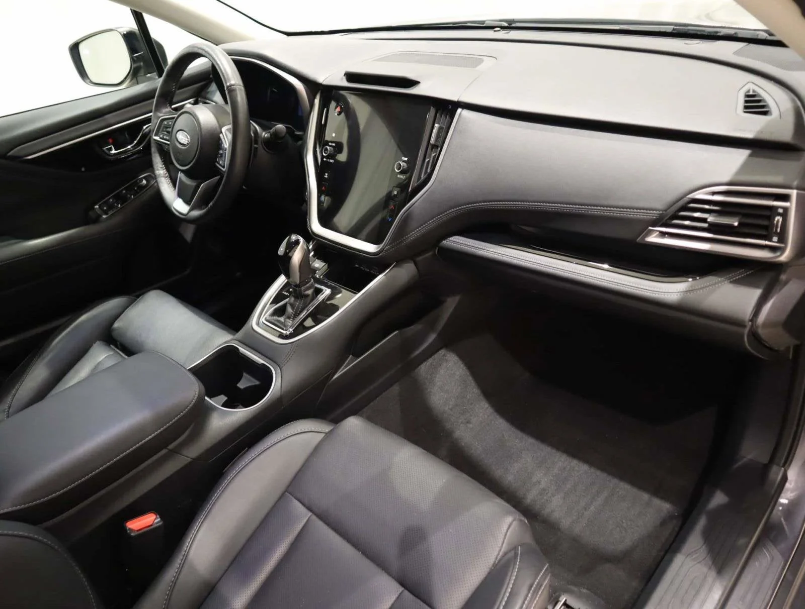 Used 2024 Magnetite Gray Metallic Subaru Limited image 16
