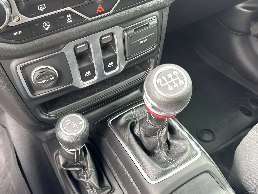 Used 2025 Gray Jeep Sport S image 15