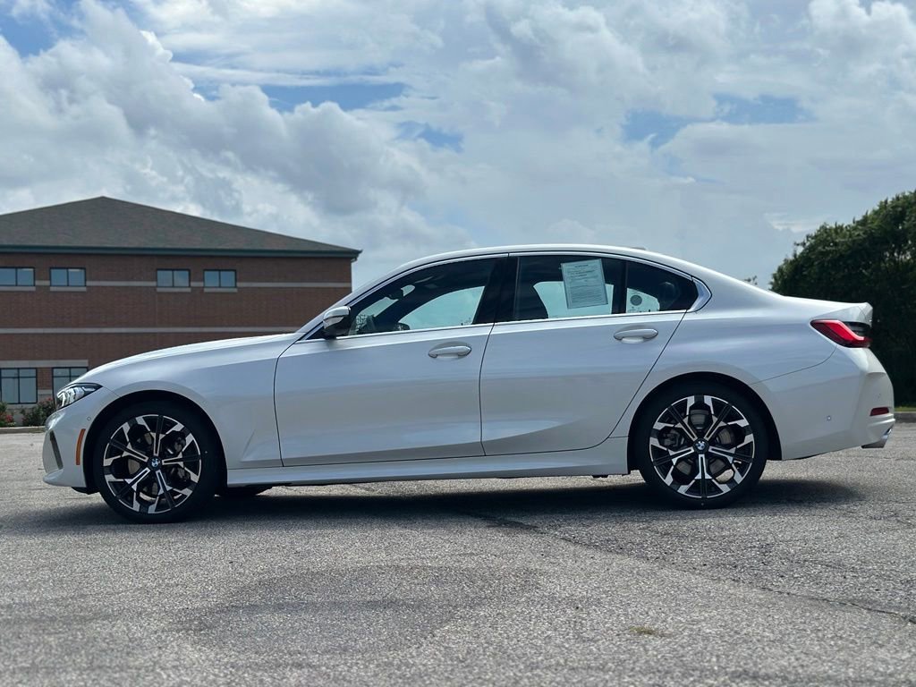 New 2026 Mineral White Metallic BMW 330i xDrive image 4
