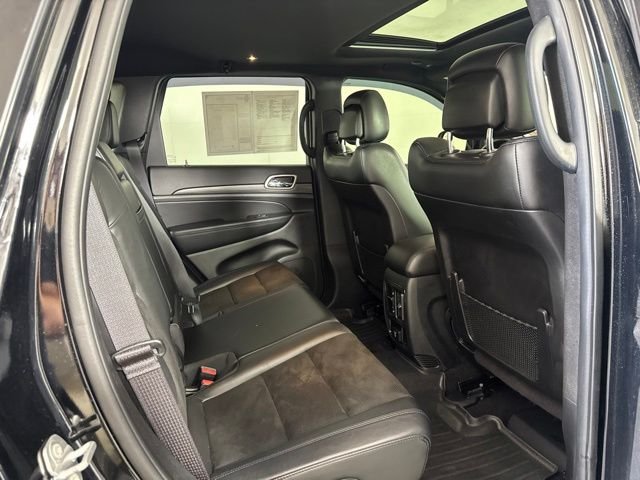 Used 2021 Diamond Black Jeep Laredo X image 5