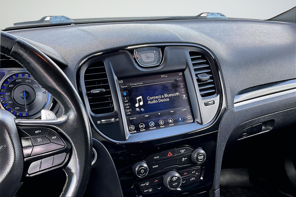 Used 2019 White Chrysler S image 8