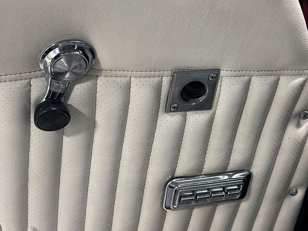 Used 1968 Red Oldsmobile Supreme image 68
