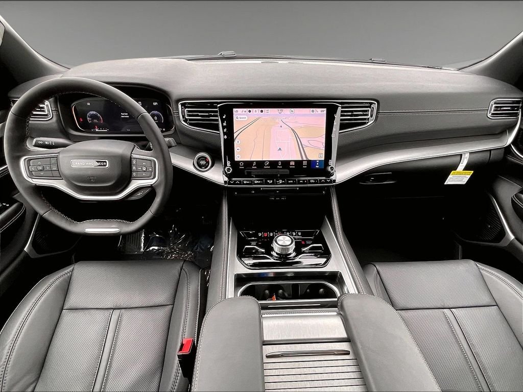 New 2026 Bright White Clear-Coat Exterior Paint Jeep Limited Altitude image 12