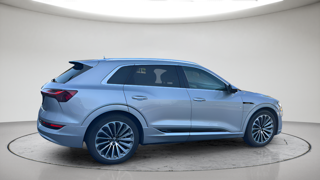 Used 2019 Silver Audi Prestige image 4