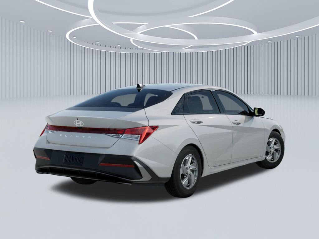 New 2026 White Hyundai SE image 4