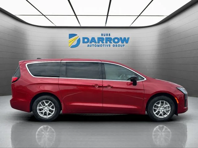 New 2027 Red Hot Pearl-Coat Exterior Paint Chrysler Select image 6