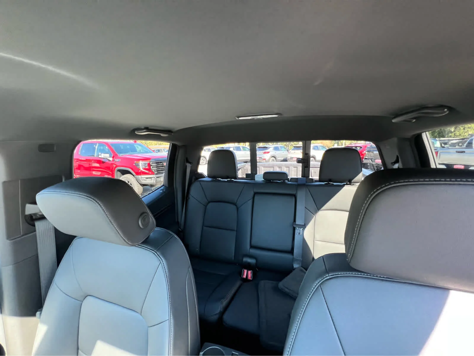 2026 Chevrolet Colorado LT - Photo 11