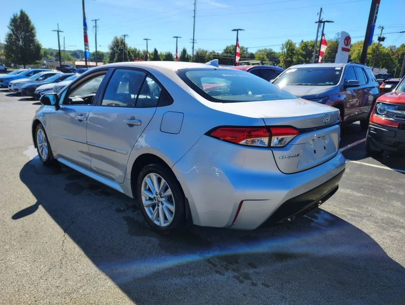Used 2025 Silver Toyota LE image 6