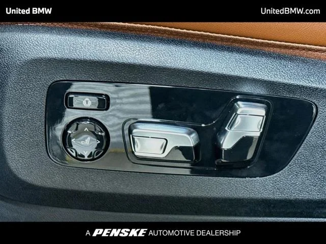 New 2027 Black Sapphire Metallic BMW X7 image 4