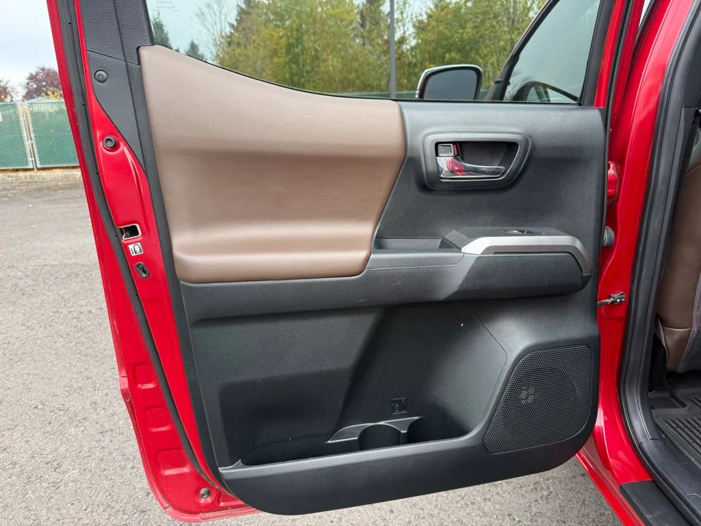 Used 2016 Barcelona Red Metallic Toyota Limited image 18