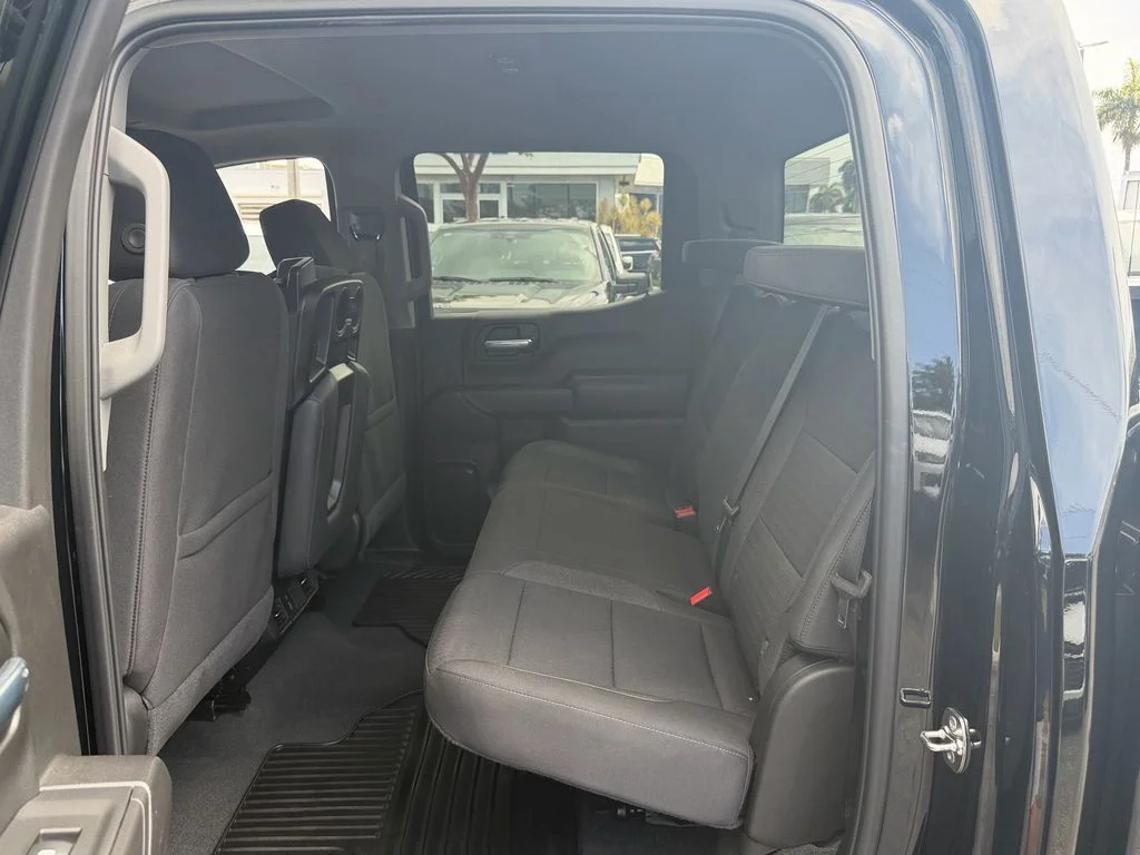 Used 2025 Black Chevrolet Custom image 11