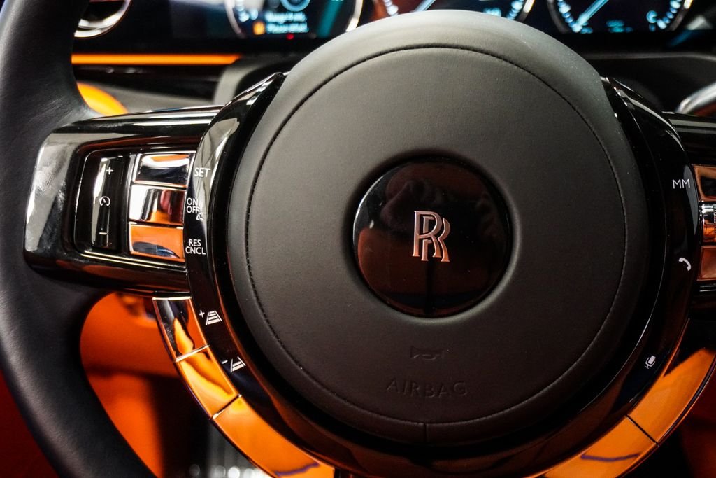 Used 2024 Blue Rolls-Royce Base image 21