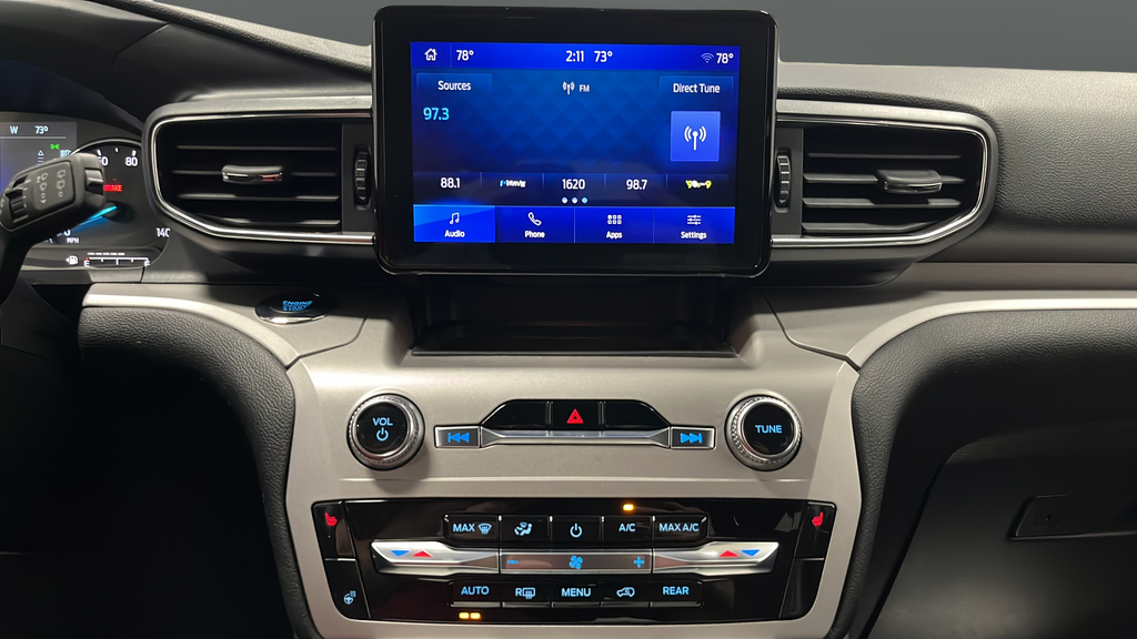 Used 2023 Iconic Silver Metallic Ford XLT image 11