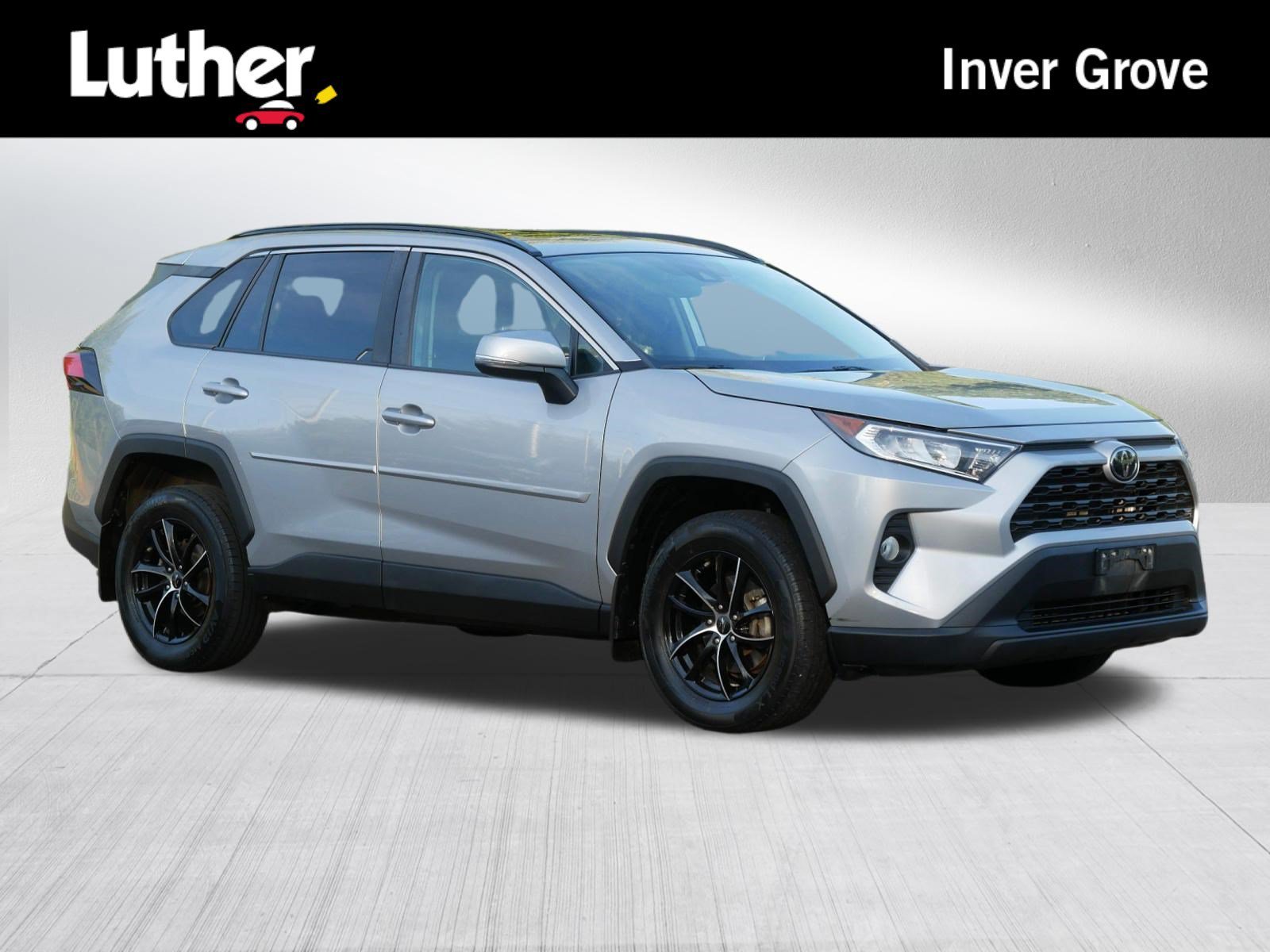Used 2019 Silver Sky Metallic Toyota XLE image 1