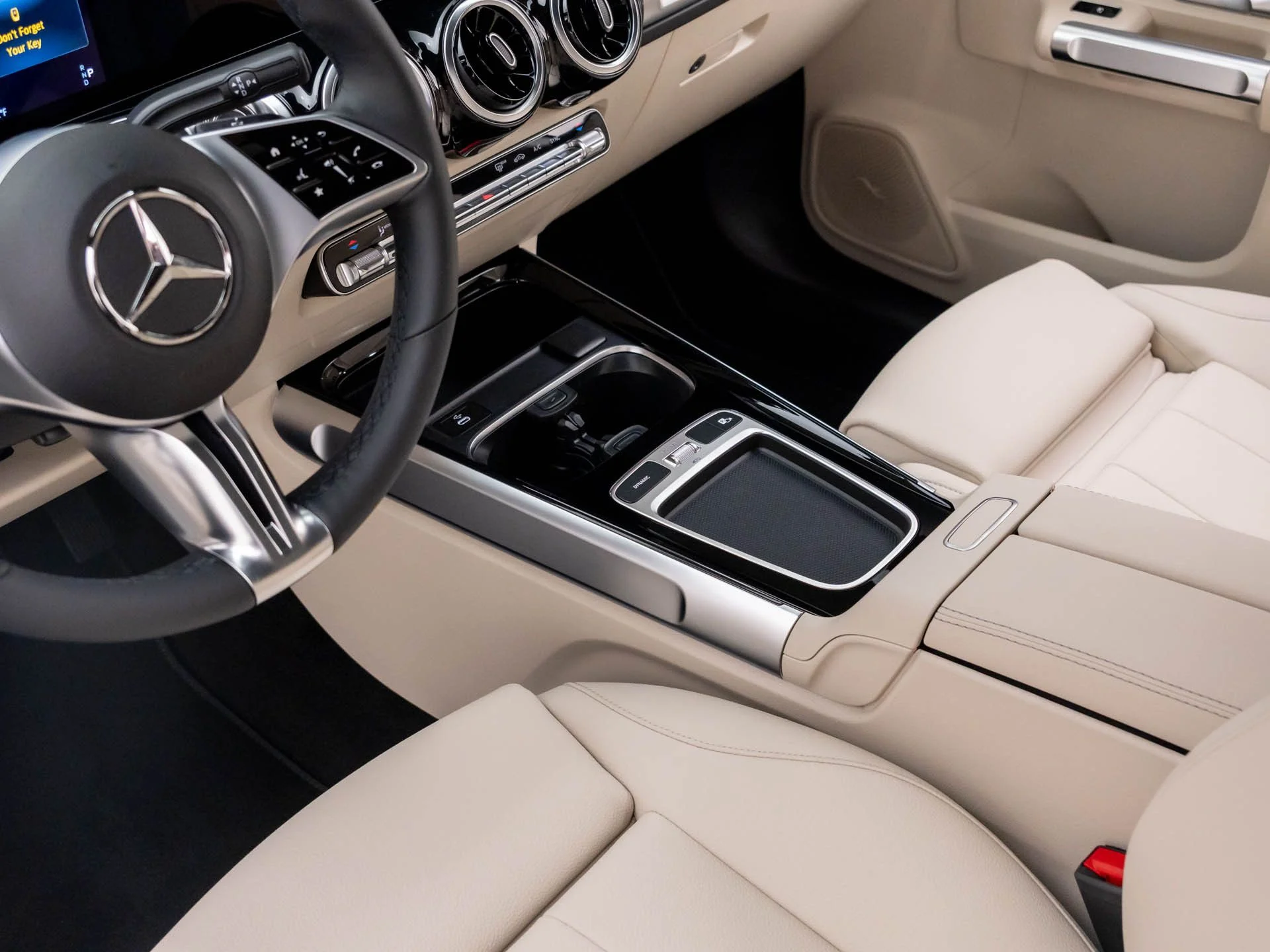 New 2026 White Mercedes-Benz GLB 250 image 12
