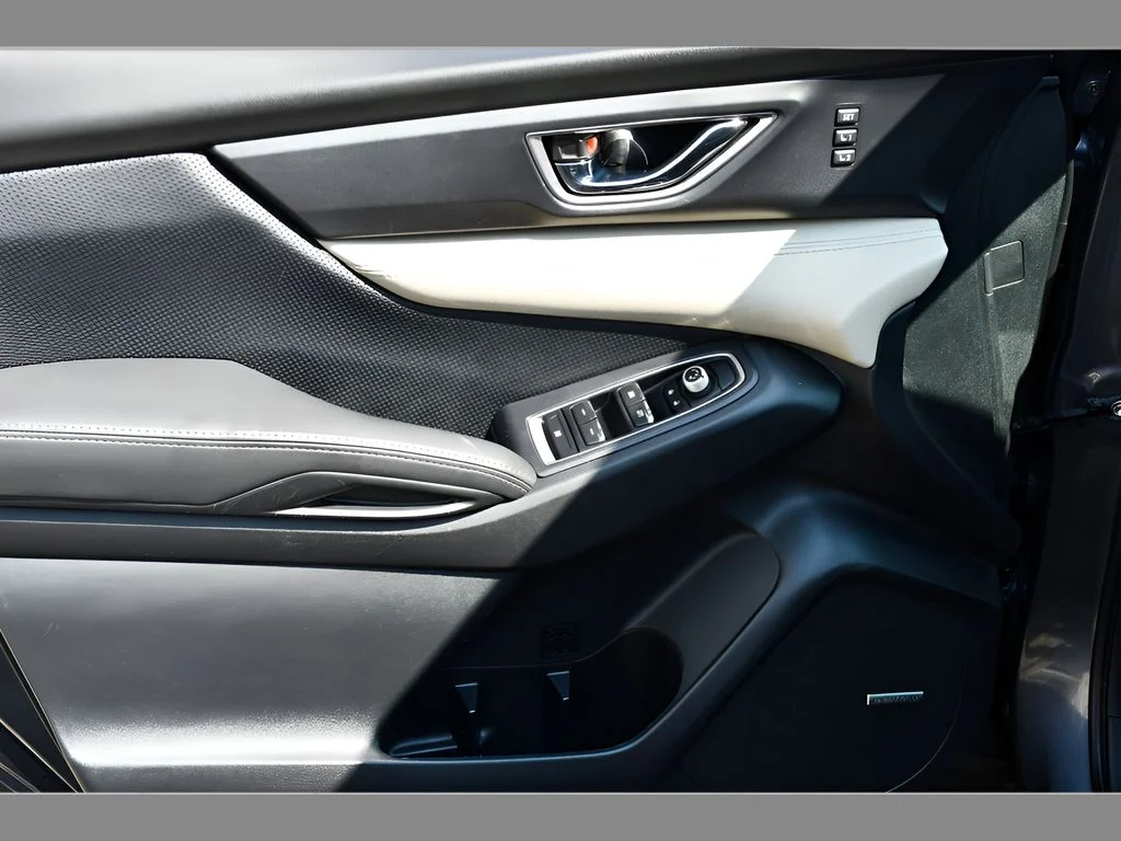 Used 2020 Magnetite Gray Metallic Subaru Limited image 28