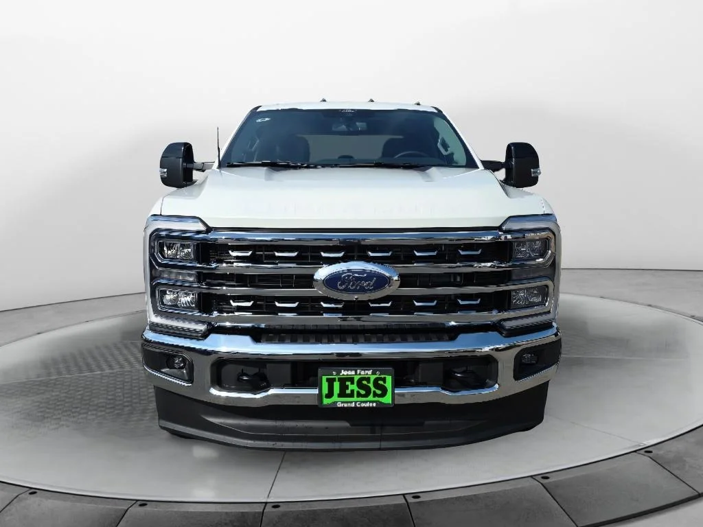 New 2026 Star White Metallic Tri-Coat Ford F-350® Lariat® image 8